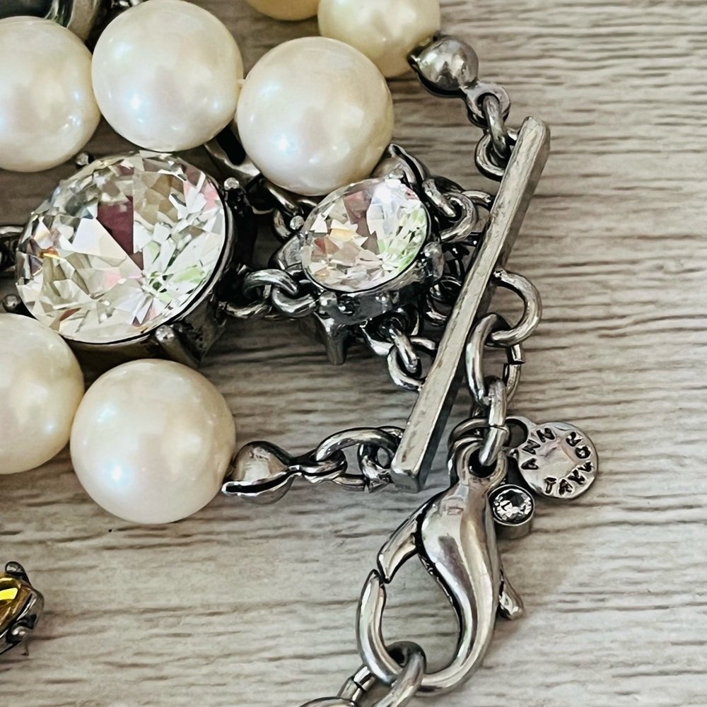Ann Taylor Elegant Pearl and Crystal Bracelet - Vintage - Picture 4 of 5